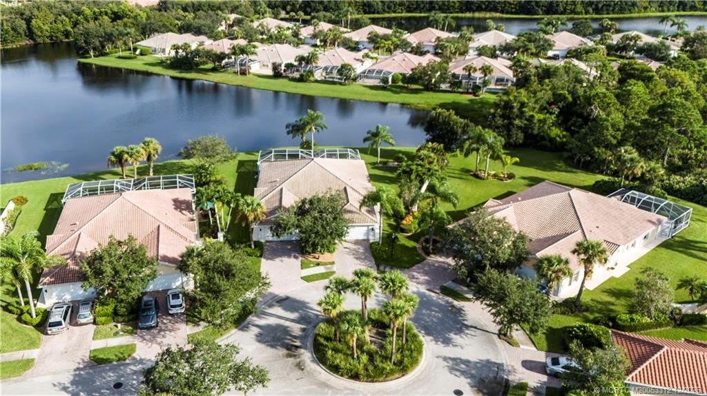 9293 SE Hawks Nest Court