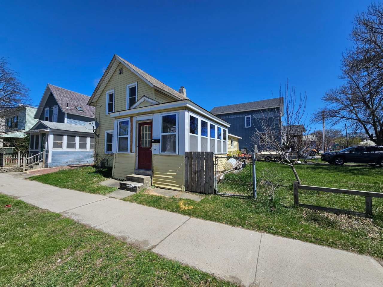 AVAILABLE JUNE 1, 2026 – Renovated 4-Bedroom House Near UVM  Downtown Burlington with Washer/Dryer