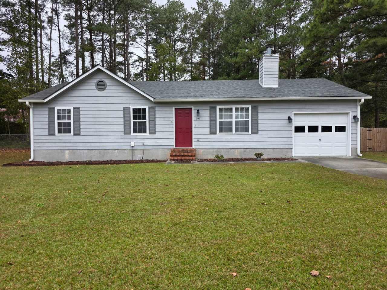 Charming 3 Bedroom Home in Falcon Crest!