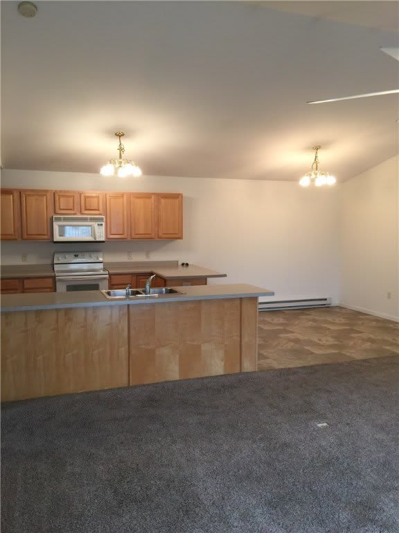 1720 Manwaring Avenue unit: 8