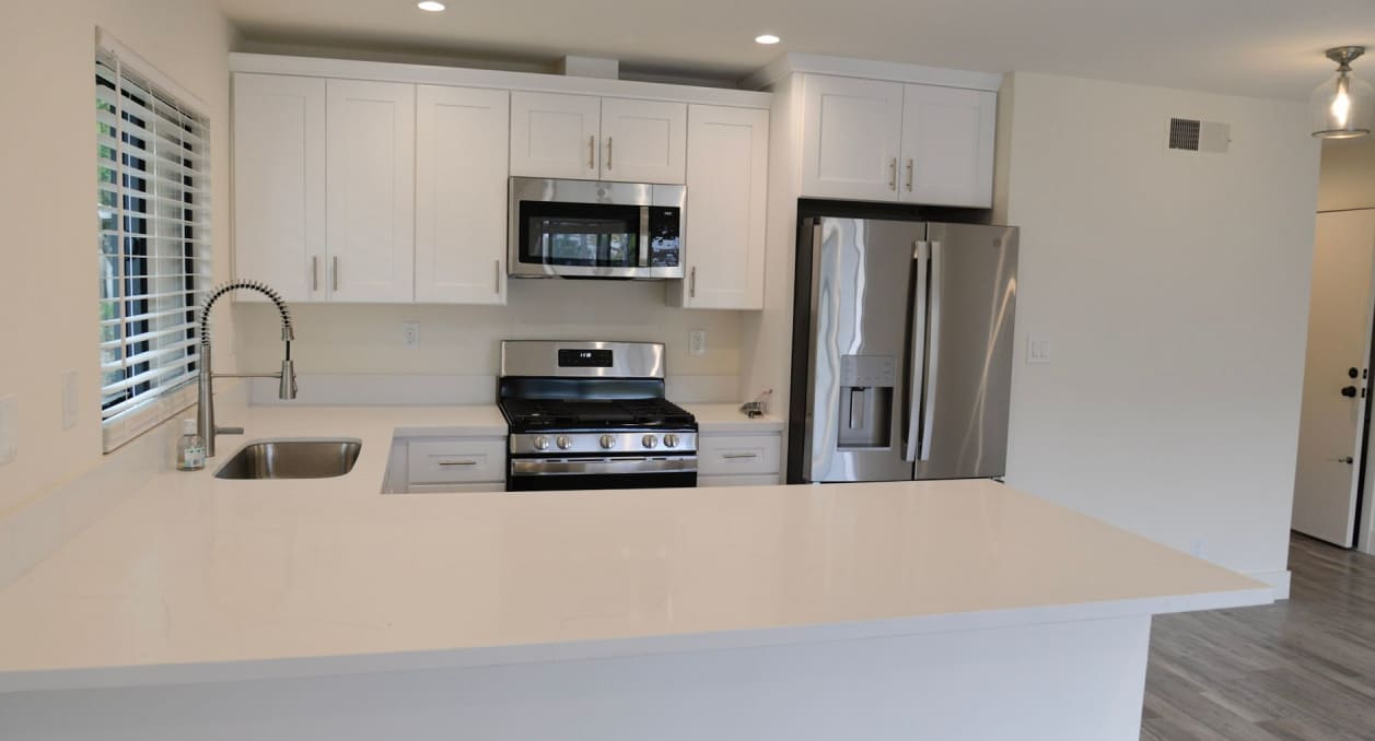 164 Avenida Florencia