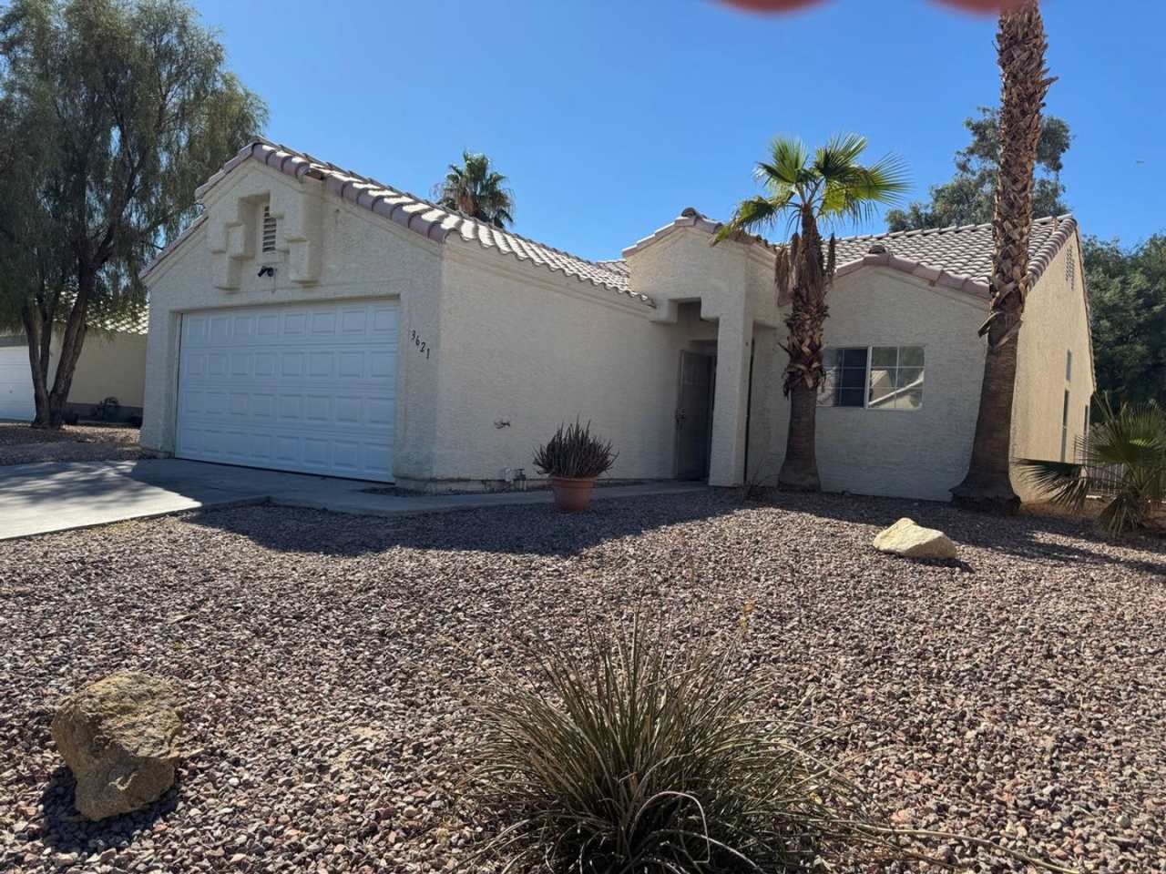 Single Story 3 bedroom with Fresh Paint  New Flooring + Blinds Inside! Owner pays HOA dues. All appliances too!
