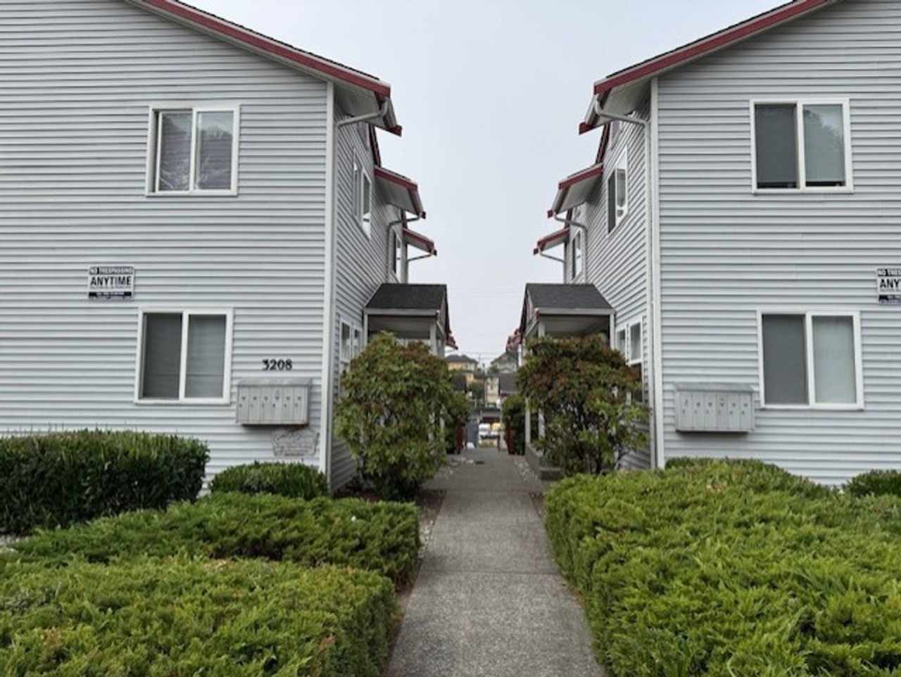 Hare 3208 12 unit - Everett