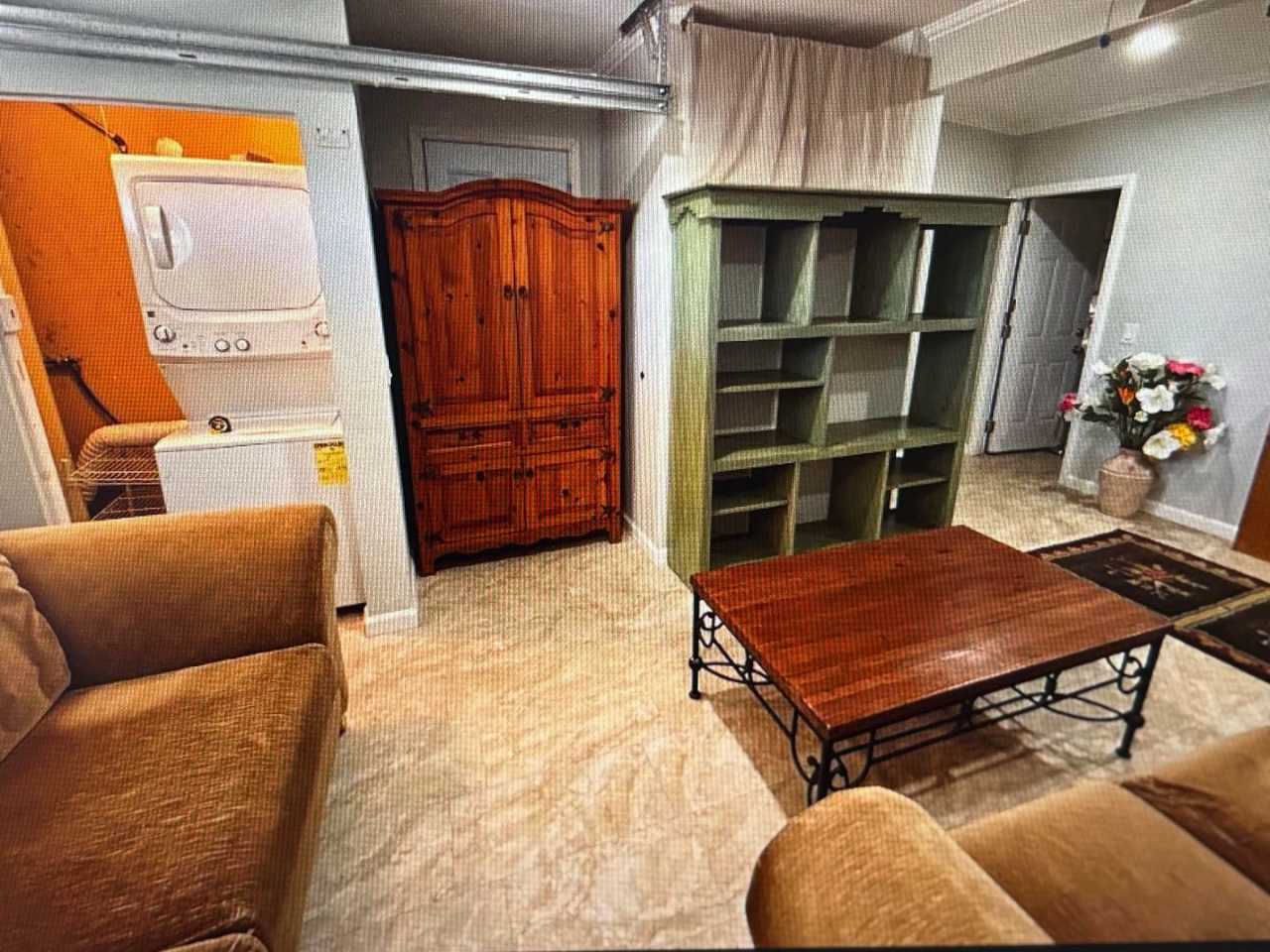 Large Studio with extra room and washer dryer