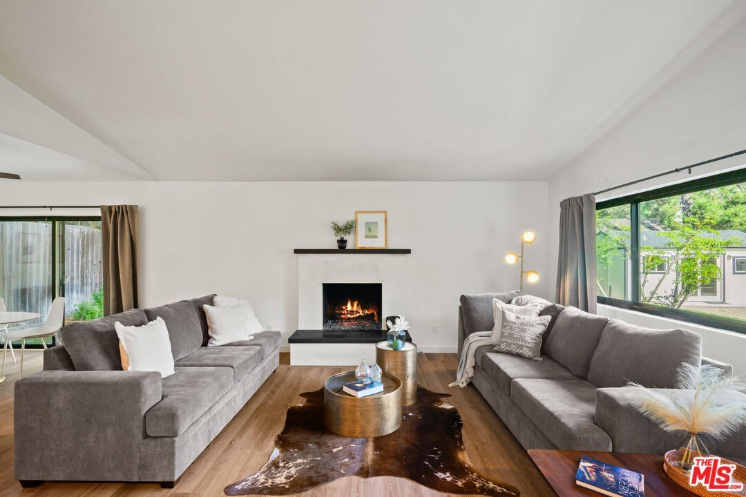 1380 Old Topanga Canyon Rd