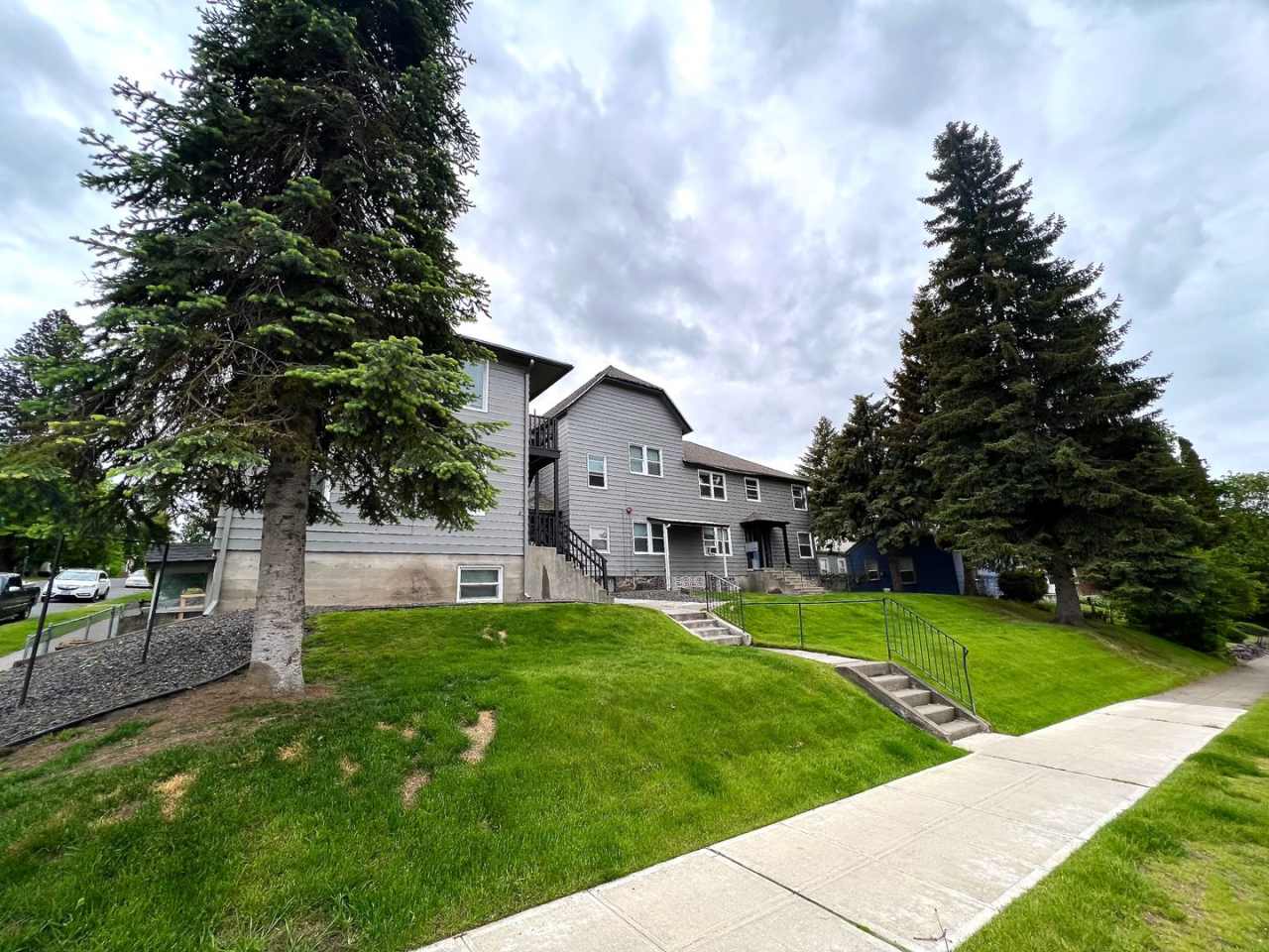 LOWER SOUTH HILL GEM NEAR ROCKET BAKERY