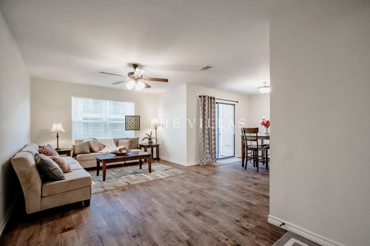 211 Costa Del Oro St