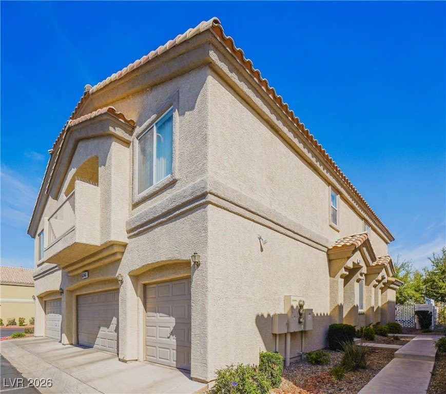 6346 Lorne Green Avenue