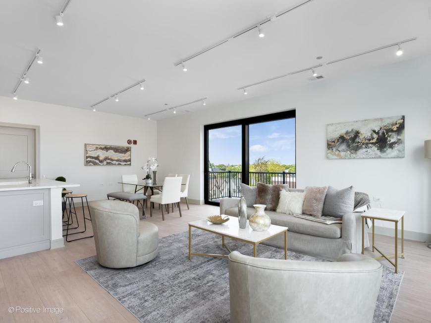 3202 North Racine Avenue