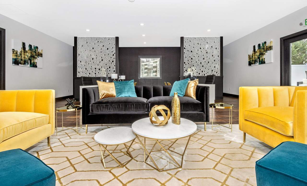 209 at Pickwick Apartments