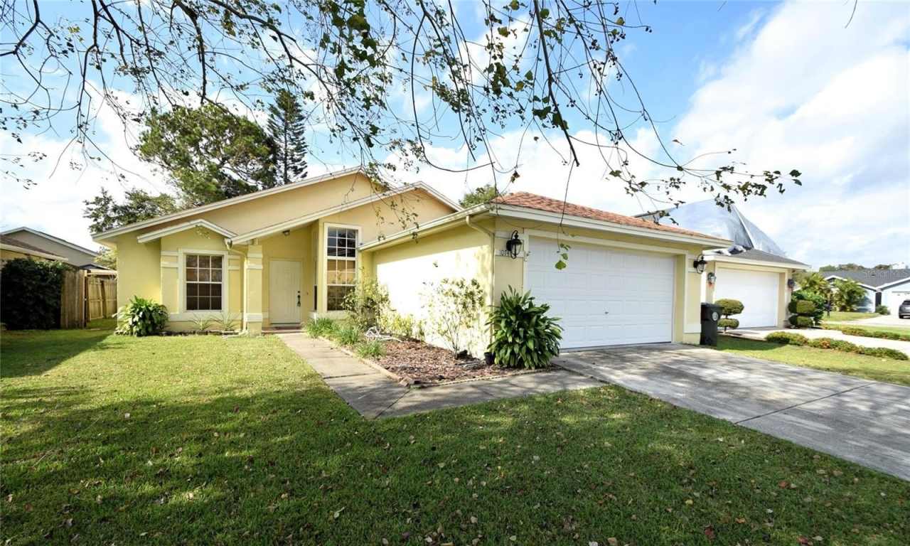 1074 SUGARBERRY TRAIL