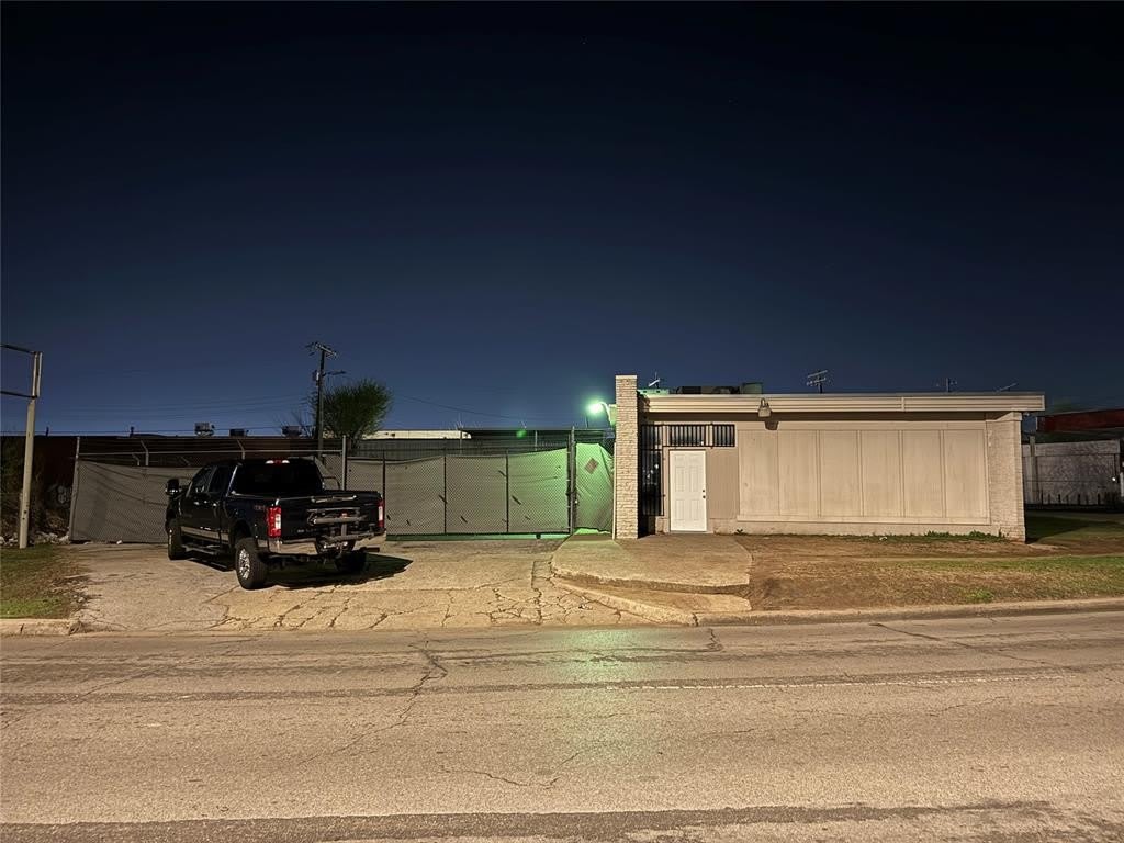 901 N Virginia Avenue