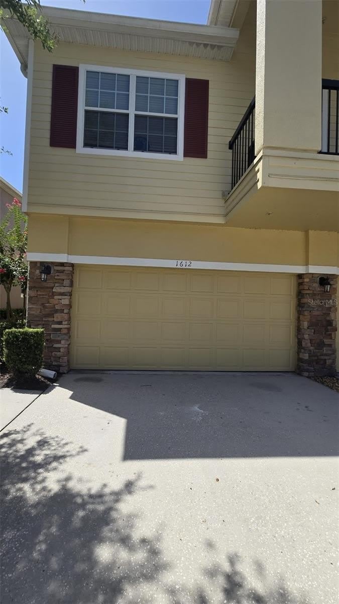 1612 SCARLET OAK LOOP