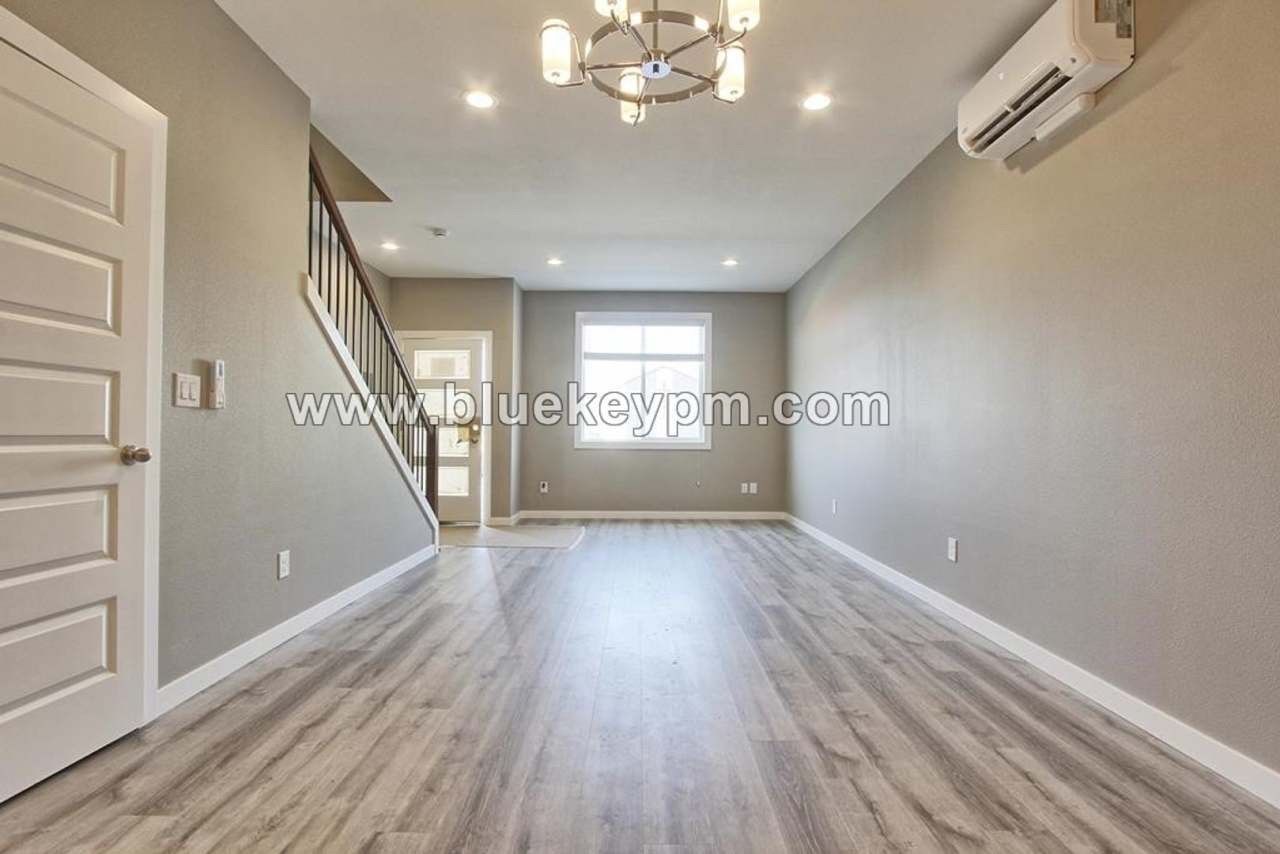 2 Primary Bedrooms and 2.5 Bathrooms Uptown Vancouver