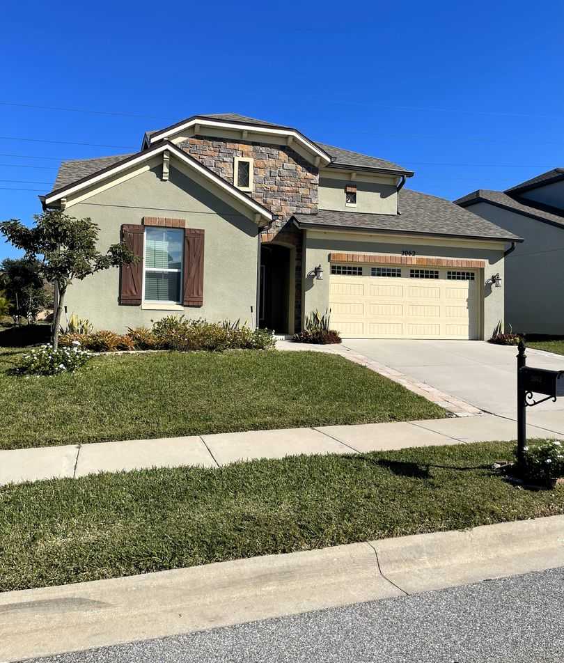 Paradise, Tranquility  Convenience — A Must-See Home in The Reserve at Minneola