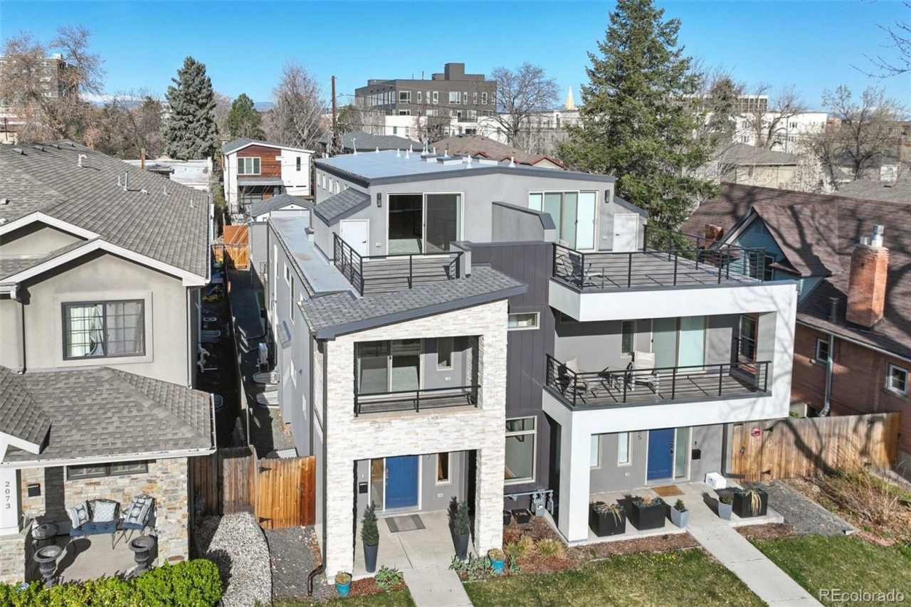 Rare University/Observatory Park 4 Plus Bed, 4.5 Bath Home