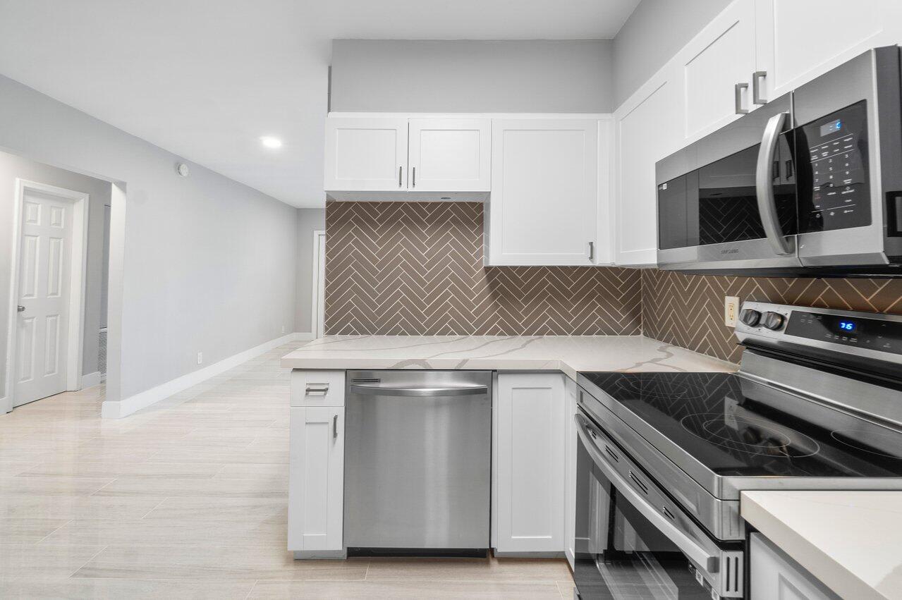 3048 North Dixie Highway