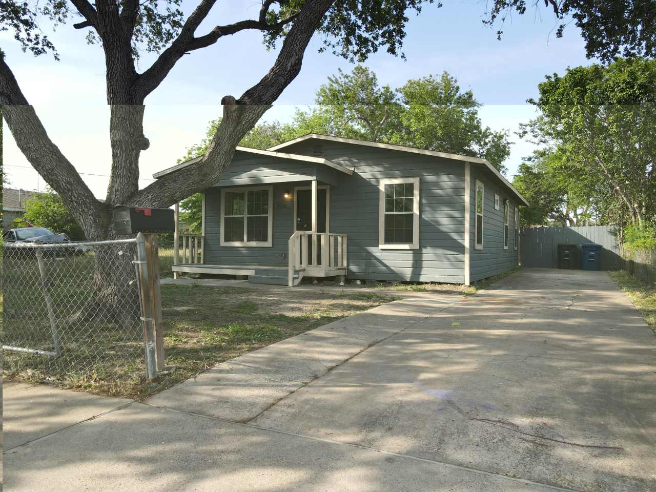 2530 Halsey Street