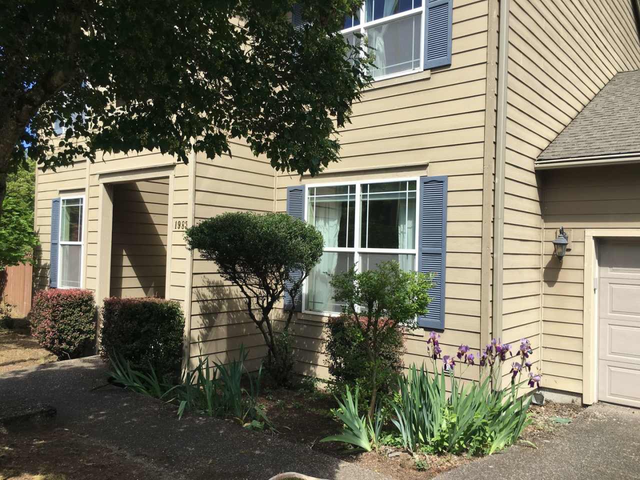 Cute 4 Bedroom Gresham Home!