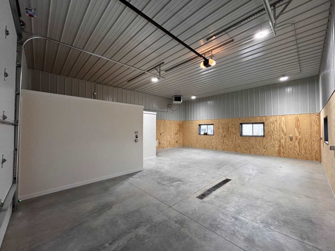 Commercial Shop Space for Lease