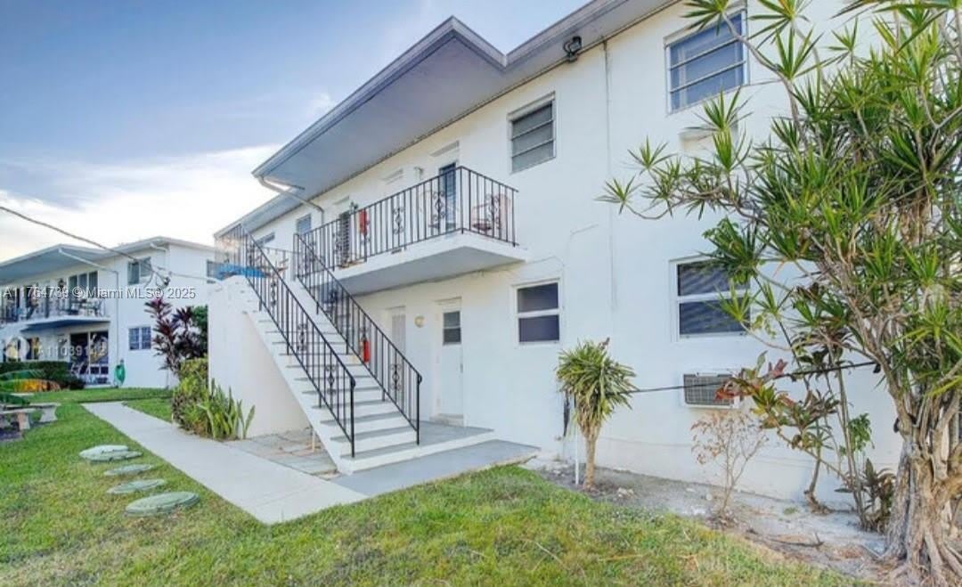 1060 SE 14th Pl