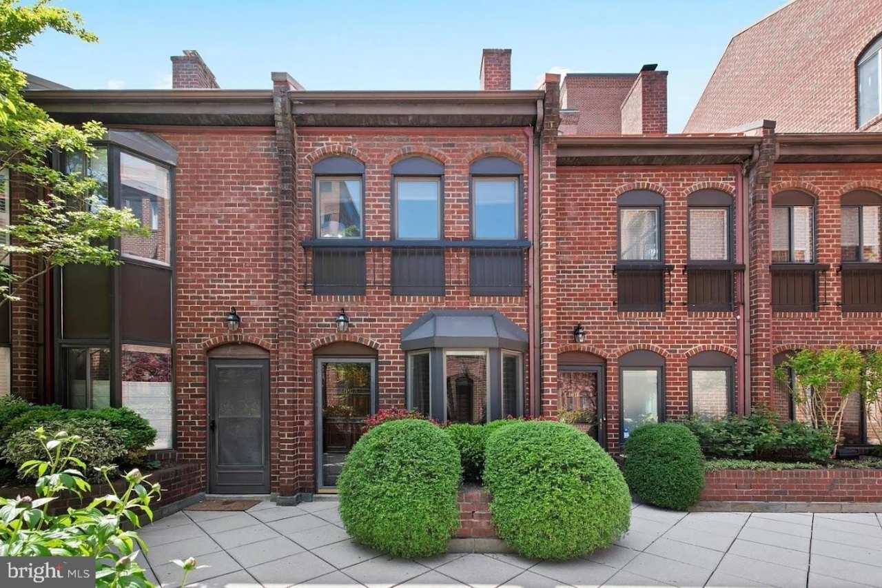 1008 PAPER MILL CT NW #1008