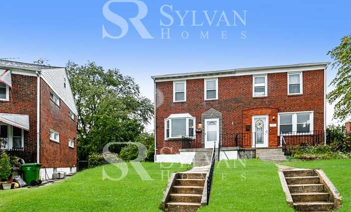 3412 Fleetwood Avenue