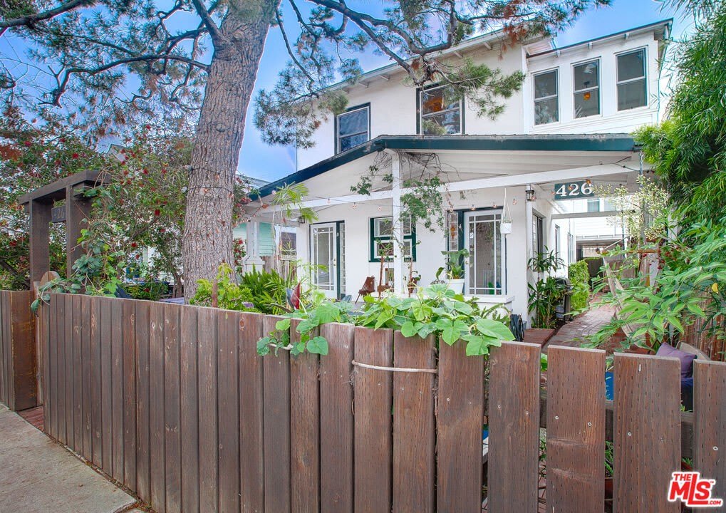 426 RIALTO Ave unit: D