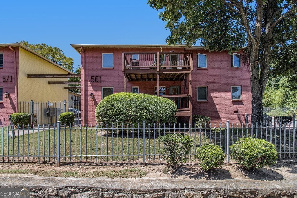 561 Formwalt Street unit: 9