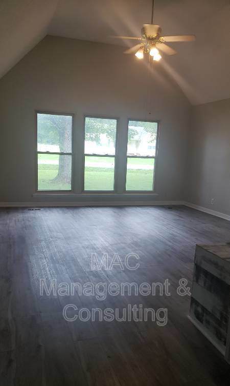 1550 Lake Villa Circle