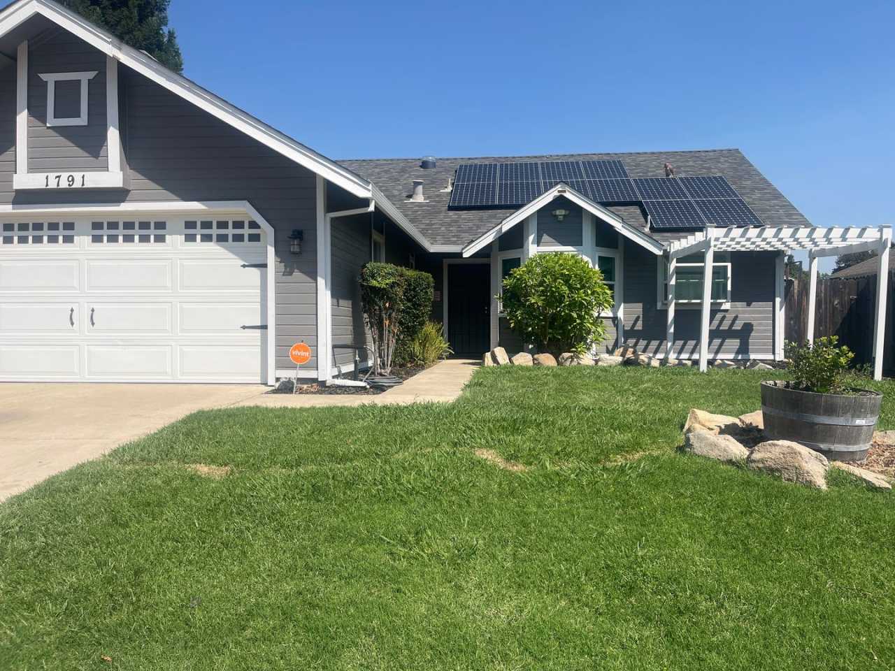 This rental won't last long. Don't miss out. Home near schools