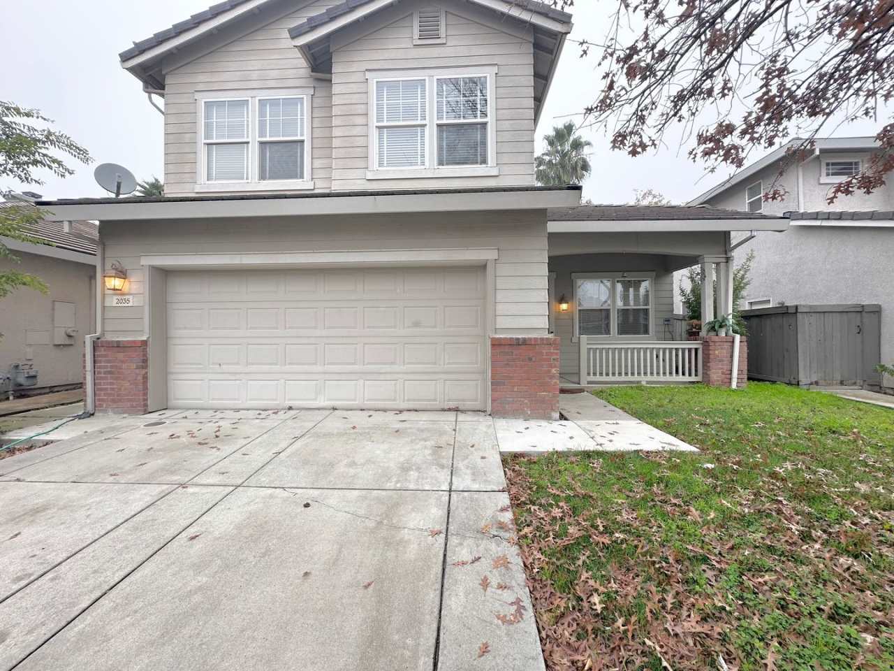 Beautiful Natomas Park Home – 5 Bed / 3 Bath, new interior paint, 2 story!
