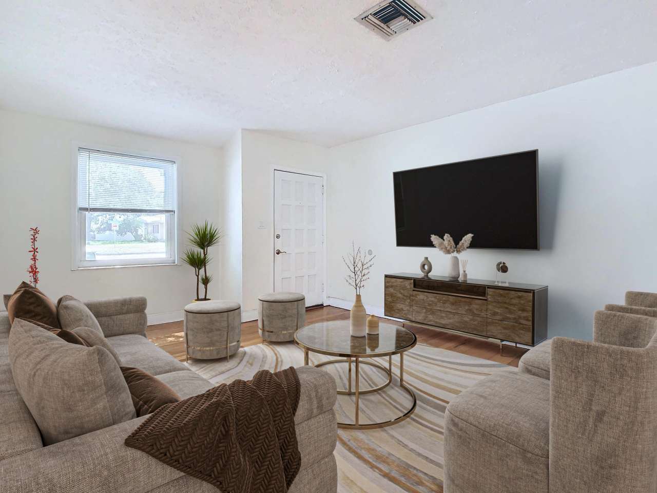 2701 S Manhattan Ave