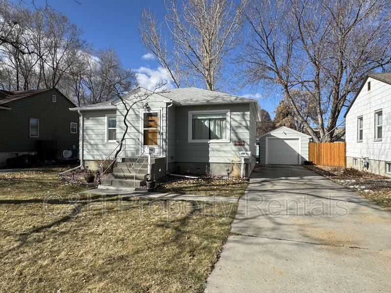 1711 Avenue D - 2
