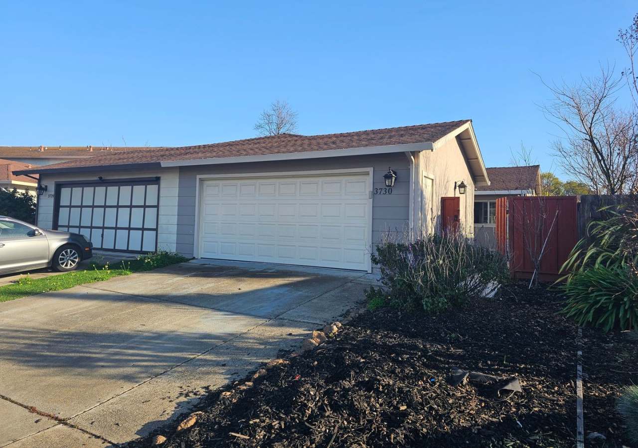 Beautifully Remodeled 3 Bedroom Home in Union City Looking for a New Tenant!