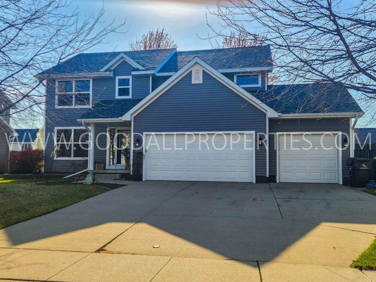4 Bedroom 3 Bath Home 3 Car Garage with large fenced in yard in Waukee