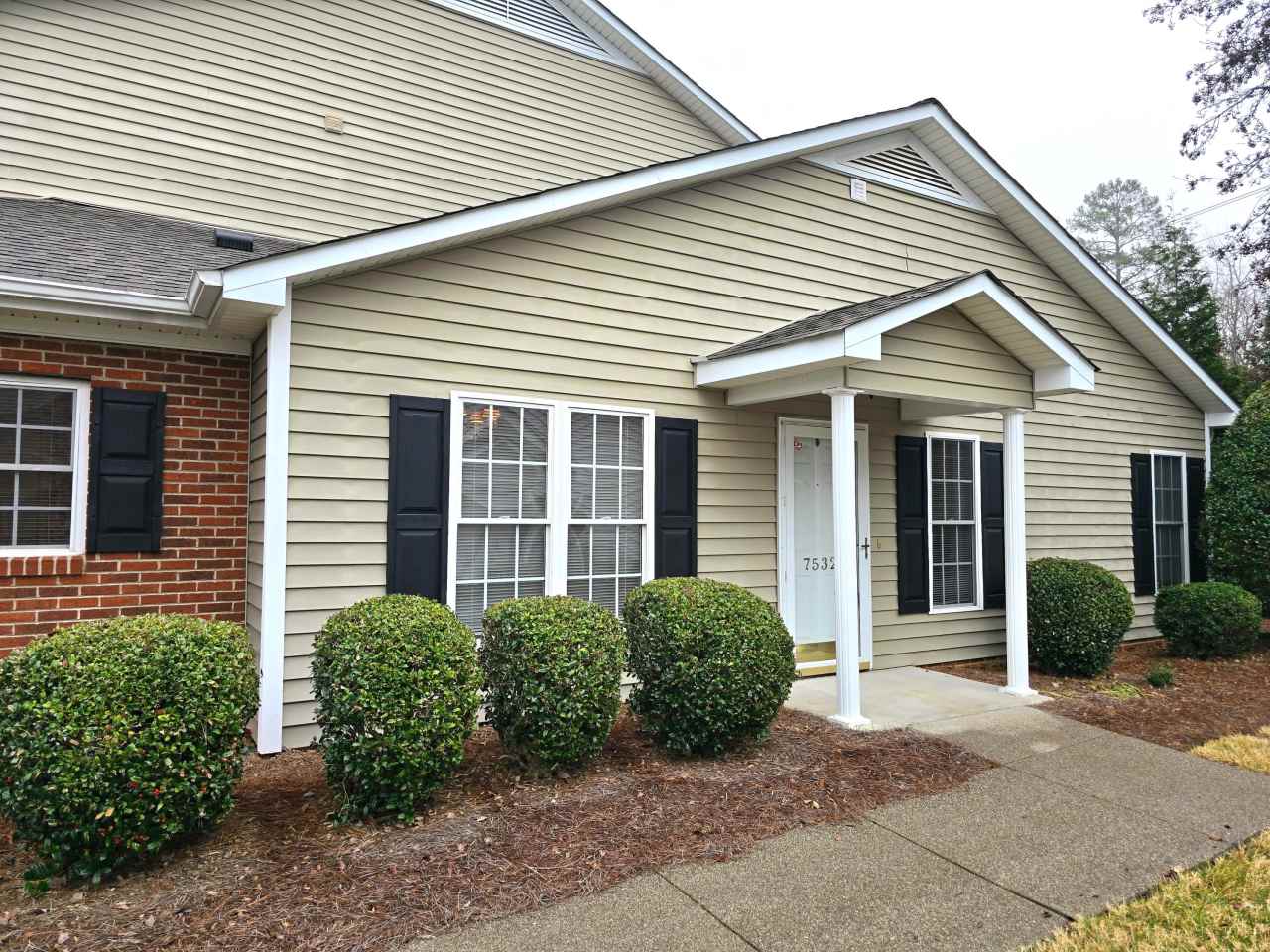 7532 Riverside Court