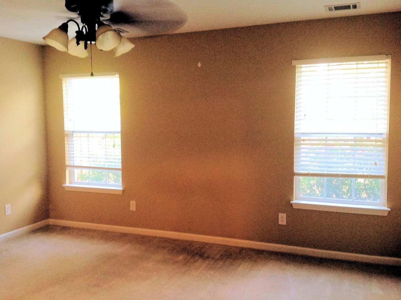 Freshly repainted, Cul-de-sac home close to Ft. Gordon Gate 6