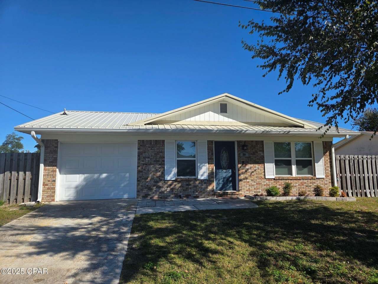 209 S Mary Ella Avenue