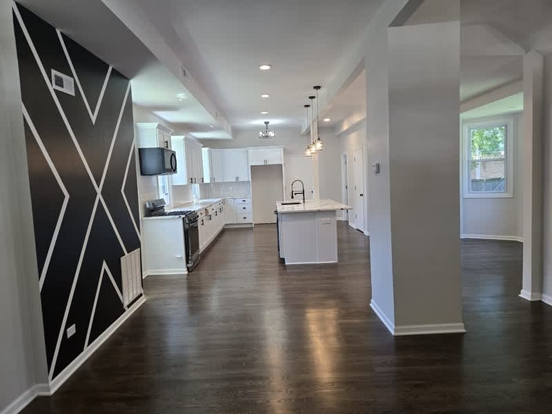 429 West 102nd Place