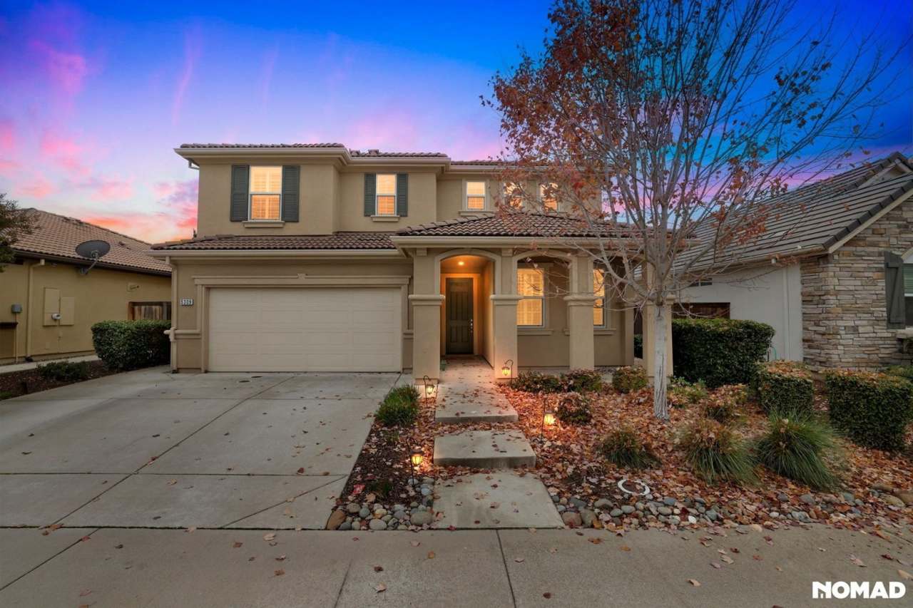 Charming 4BR House in Elk Grove