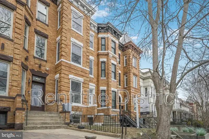 1241 Kenyon Street NW