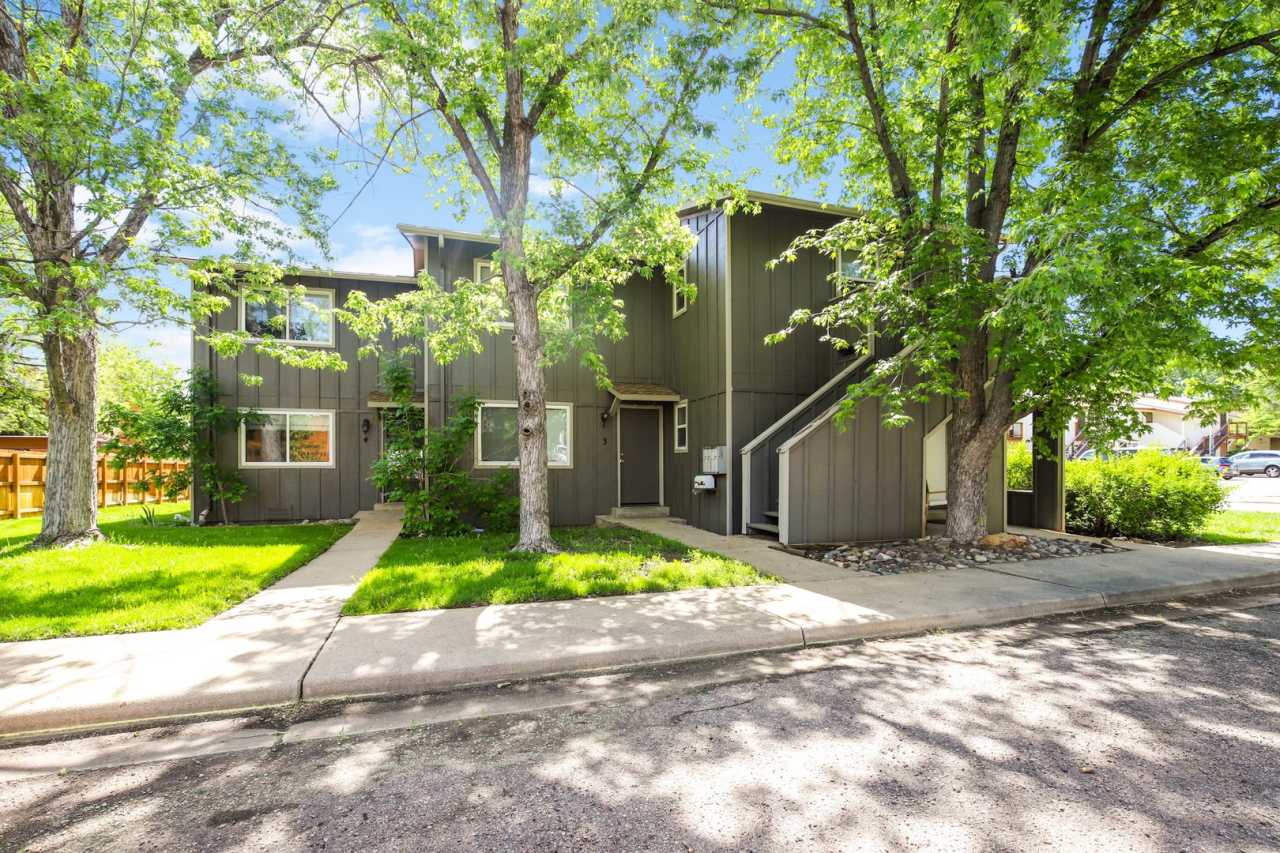 Available Now! Newly Remodeled 2BR Unit in Boulder Fourplex