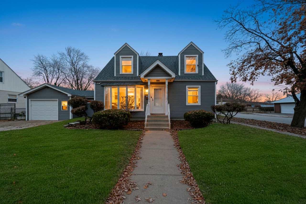 Charming 4BR House in Oak Lawn