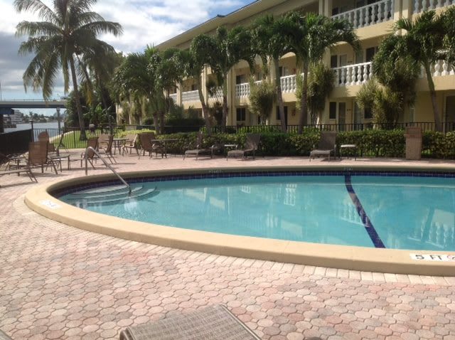 2881 Northeast 32nd Street