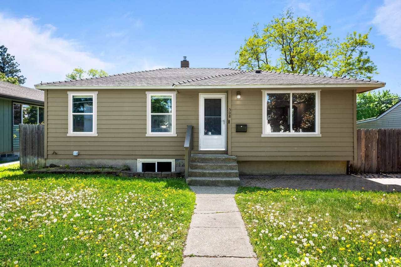 5 Bedroom Northeast Spokane Home! - Available Now!