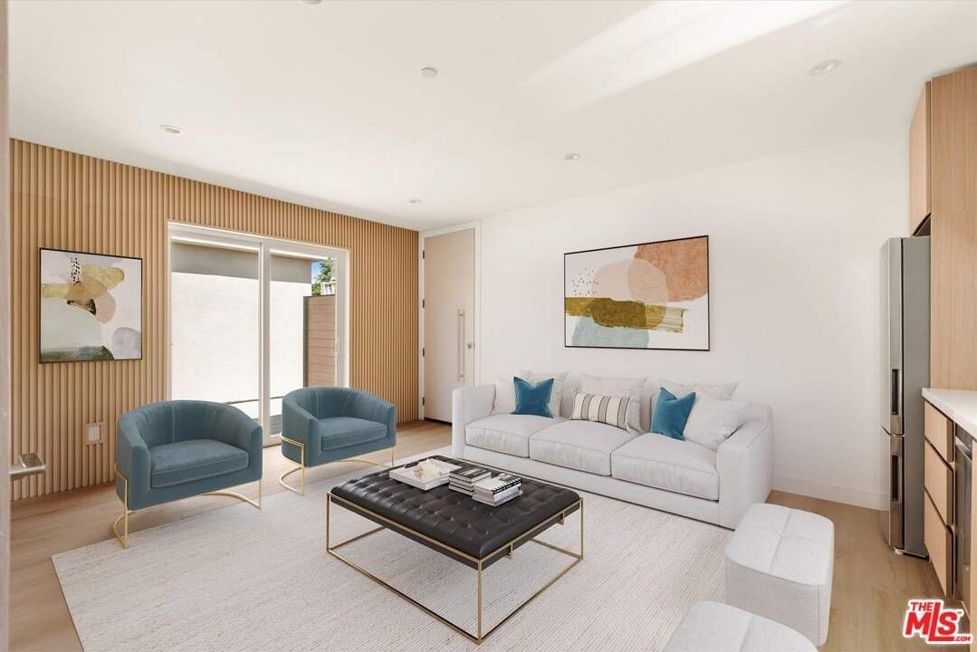 5912 1/2 Mammoth Ave