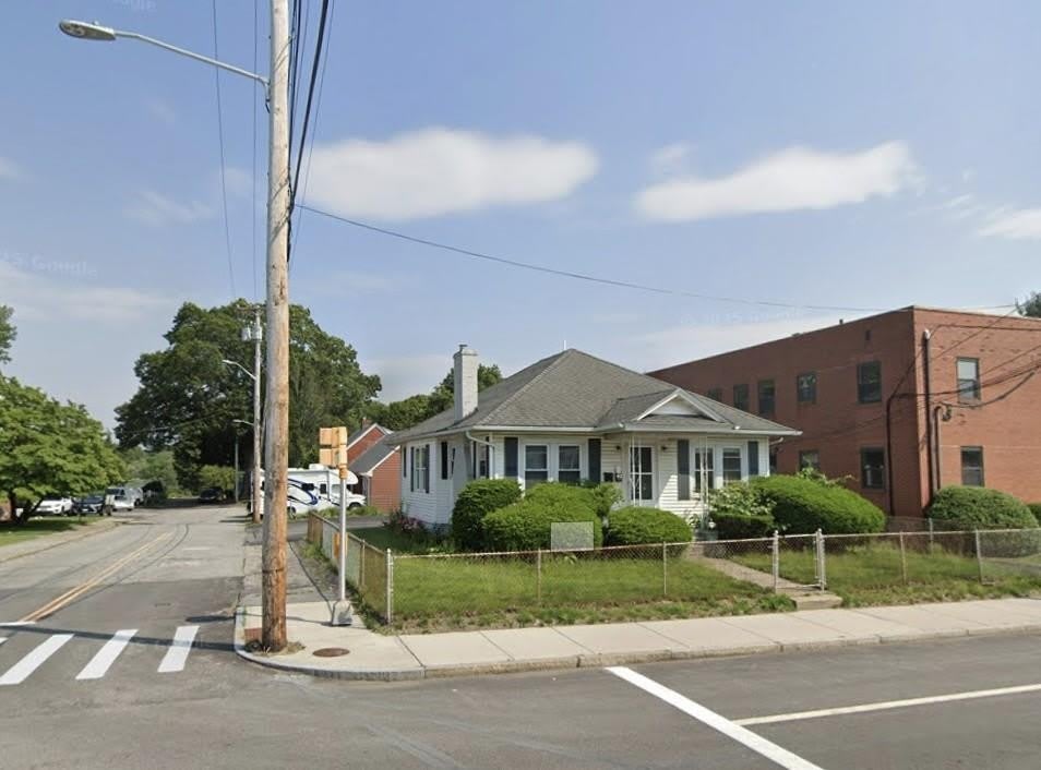 972 Reservoir Avenue