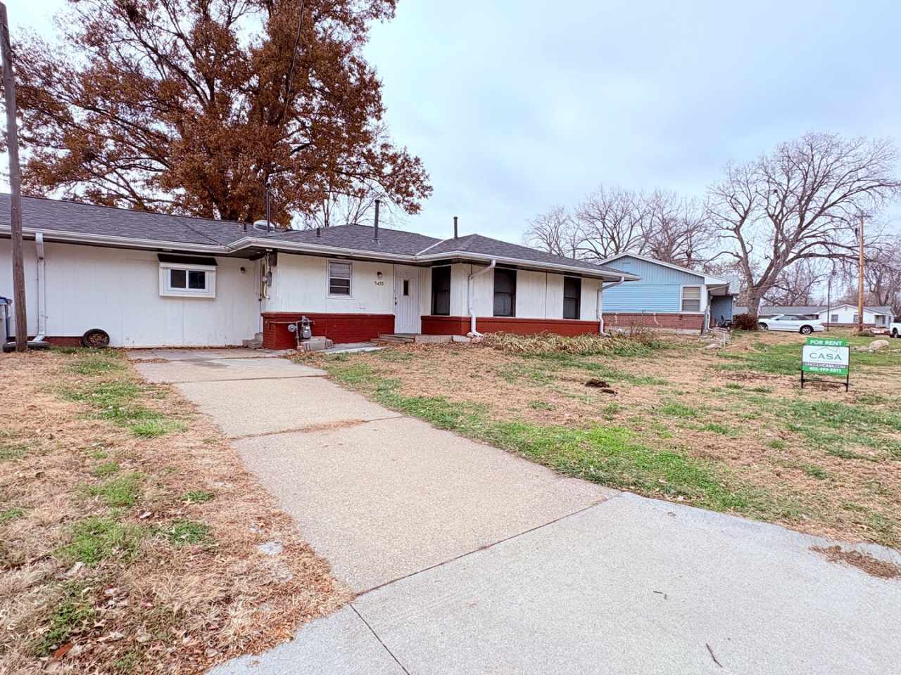 Lovely  Spacious 4-Bed, 2-Bath Single-Family Home Near Everything You Need