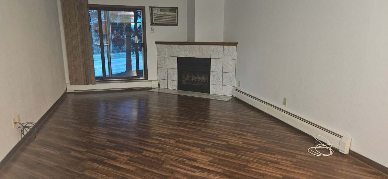 Meticulously Kept 3 bedroom, 2 bath condo in coveted Carriage Hills Condominium Association